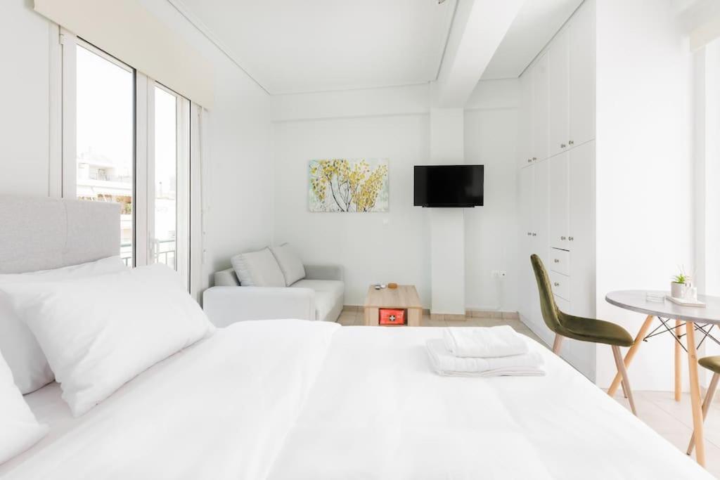 Adorable Sunny Studio With Private Balcony I Atina Dış mekan fotoğraf